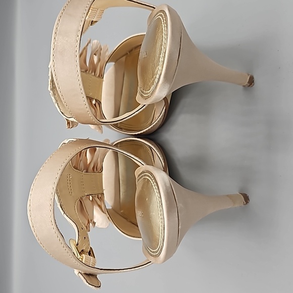 Kelly & Katie Champagne Heeled Dress Sandals Size: 9 - Picture 5 of 8